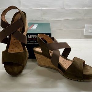 Mephisto wedges size 37
